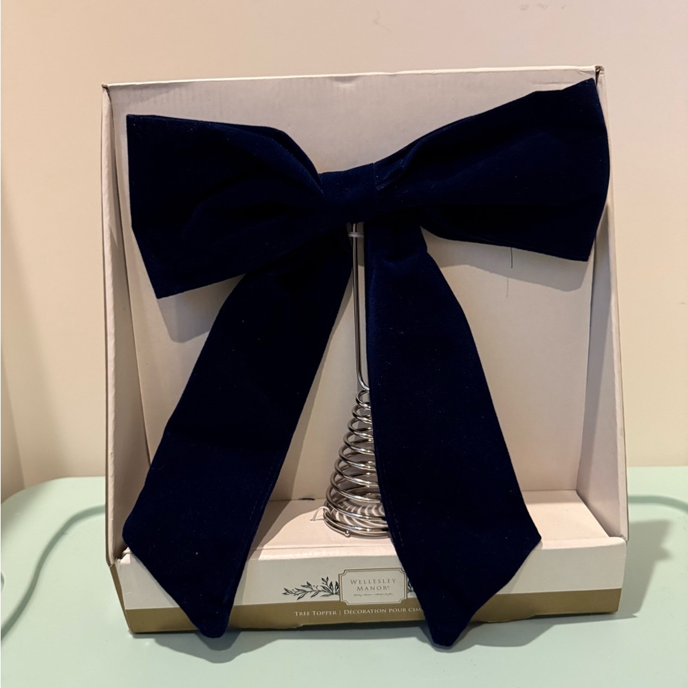 Gorgeous Wellesley Manor Midnight Blue Bow Tree Topper-NWT